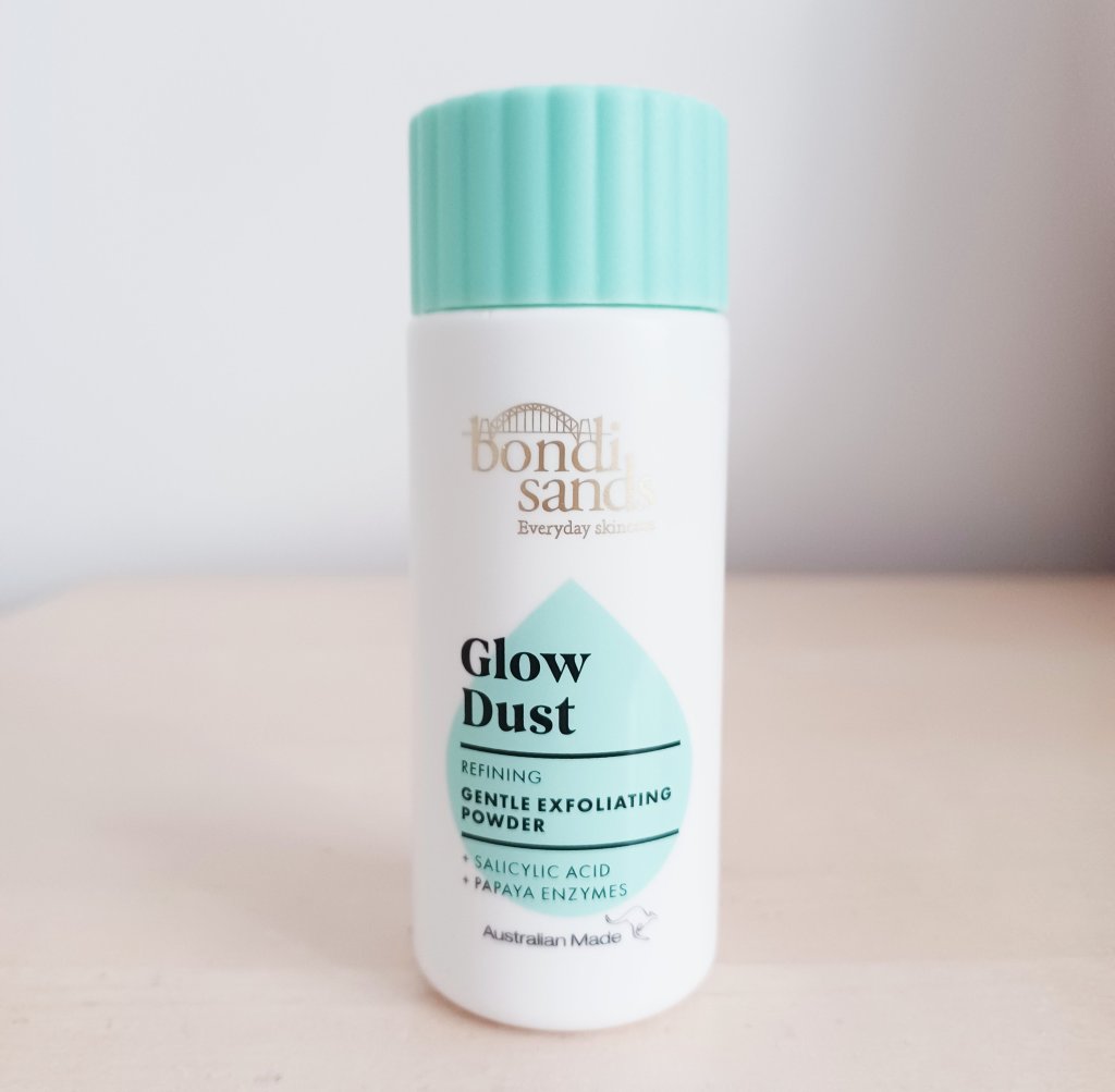 Bondi Sands Glow Dust Review: Gentle Exfoliation for Sensitive&nbsp;Skin