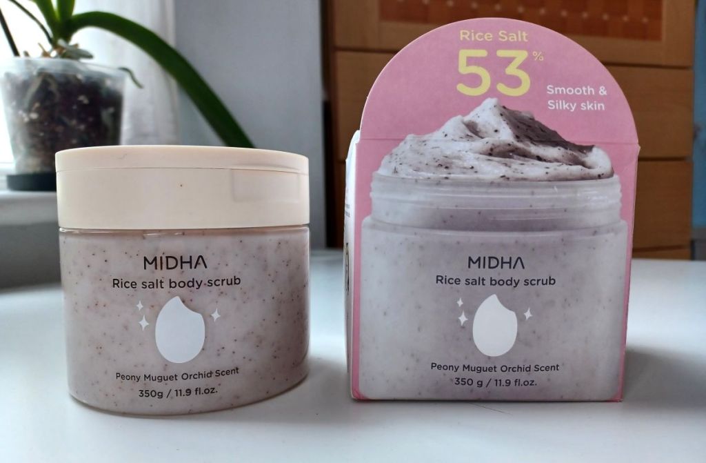 MIDHA Rice Salt Body Scrub Review: A Korean Body Exfoliator for Smooth Skin